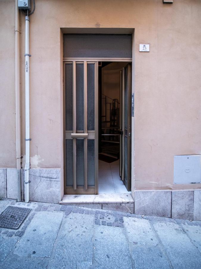 Ferienwohnung Little Diamond - City Centre Cagliari Exterior foto